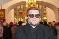 Целый час патриарх русского рока находился в амурском храме, и его никто не узнал.