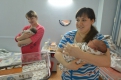 Счастливые мамы Яна Лагуткина и Александра Полева не нарадуются своим первенцам.