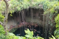Крупнейший сенот находится вблизи Чичен-Ицы. Это огромная вертикальная пещера в земле глубиной 25 м.