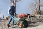 Как правильно построить парник и посеять чеснок: что делать амурским огородникам в середине апреля