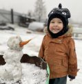 Маленькие жители Тынды рады зиме. Фото: Жанна Миронова