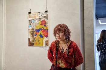 «Кому уже 35 лет — всем чао»: необычная выставка современного искусства открылась в Благовещенске