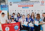 Пловцы благовещенской спортшколы завоевали 14 медалей на чемпионате и первенстве ДФО