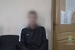 В Благовещенске поймали автора надписей на фасадах домов и автобусных павильонах