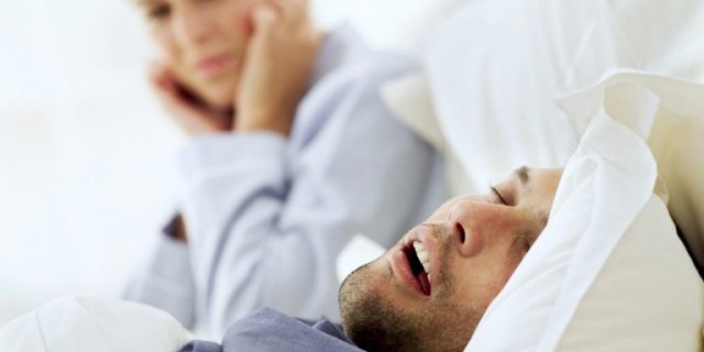 Причины храпа у мужчин и как лечить
