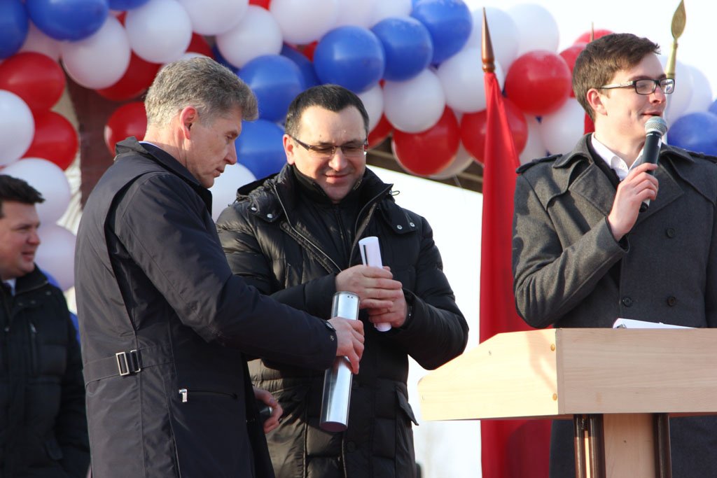 В фундамент будущего завода по производству семян заложили капсулу с памятным посланием.