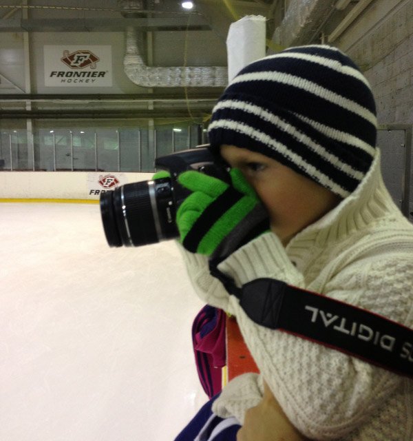 Новые увлечения Максимки: фотографирование.