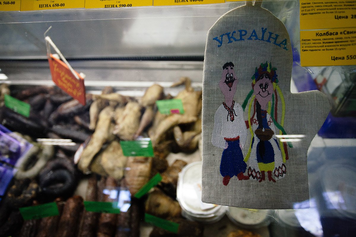 В месяц цех выпускает до 5 тонн продукции.