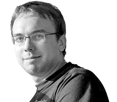 КВН уже не тот / В День смеха участник известной амурской команды «Парад планет» Дмитрий Качура рассказал о том, как изменился КВН, и о современных играх.