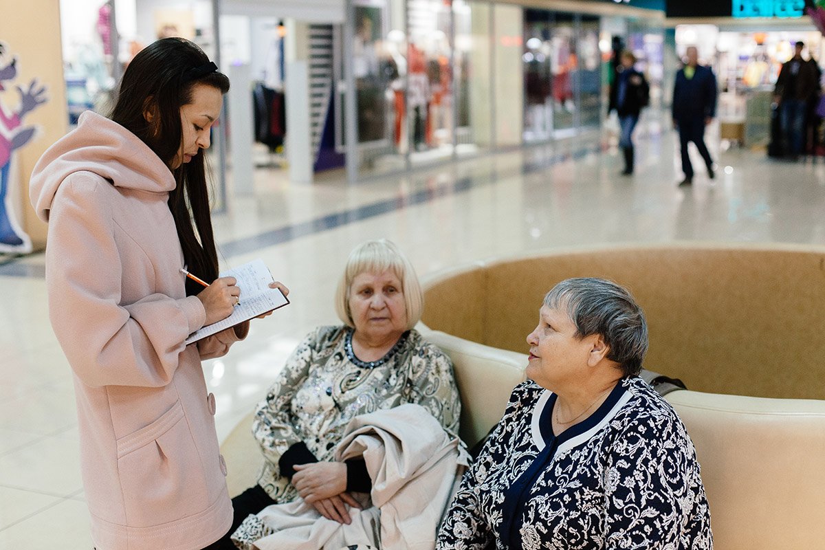Реакции амурчан на вопрос собрали палитру чувств – от растерянного недоумения до искренней улыбки.