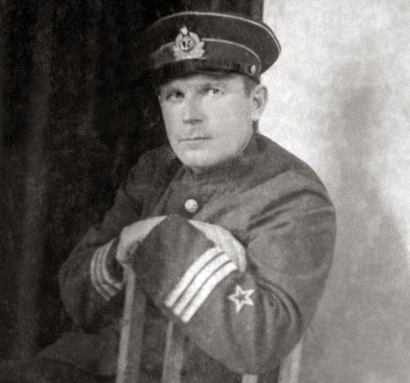 Последнее фото героя-амурчанина. Сделано перед отправкой десанта.