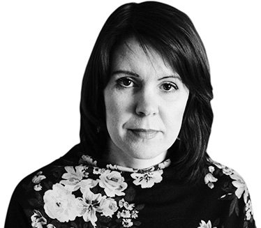 Как я стала преступницей / От тюрьмы и от сумы не зарекайся — именно это выражение я вспомнила несколько месяцев назад. Нелепый случай на дороге обернулся нервотрепкой, слезами, судом и бессилием что-либо изменить. Меня обвинили в наезде на пешехода и исчезновении с места ДТП. Наказание за такое правонарушение суровое — лишение прав до полутора лет или административный арест до 15 суток, поделилась журналист АП Оксана Холодова.