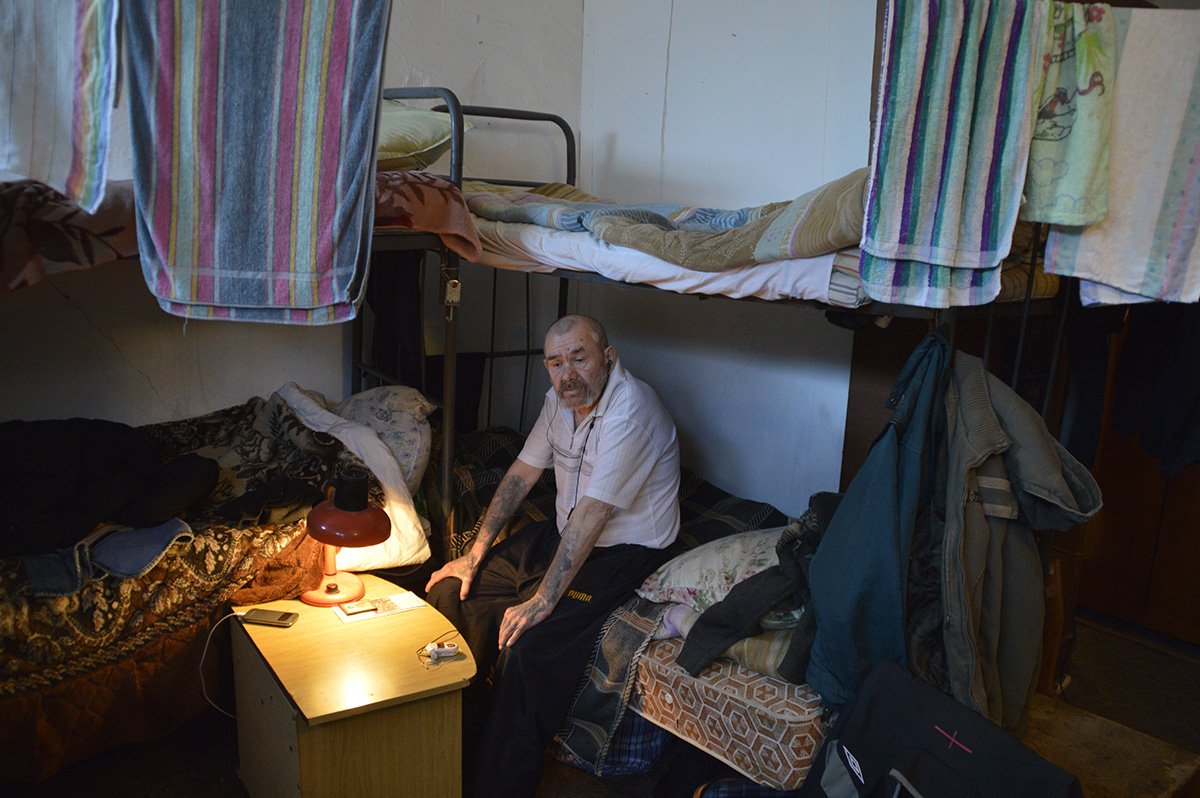 Приют в Садовом — это точка опоры, за которую хватаются словно за соломинку. Фото: Андрей Анохин