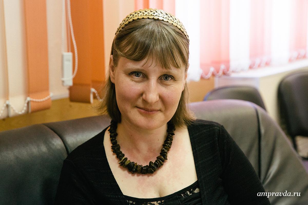 Светлана Кушнарева , преподаватель декоративно-прикладного искусства Амурского педколеджа