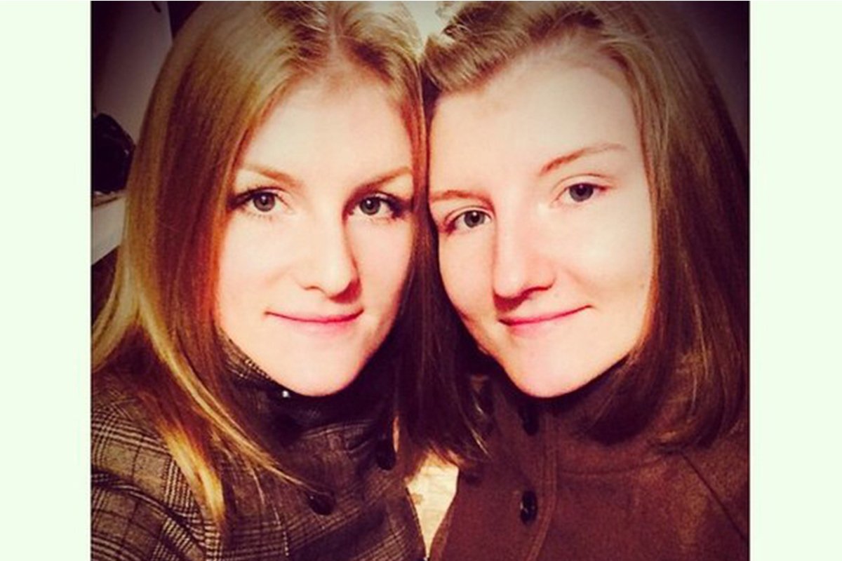 Вита с сестрой Юлей.