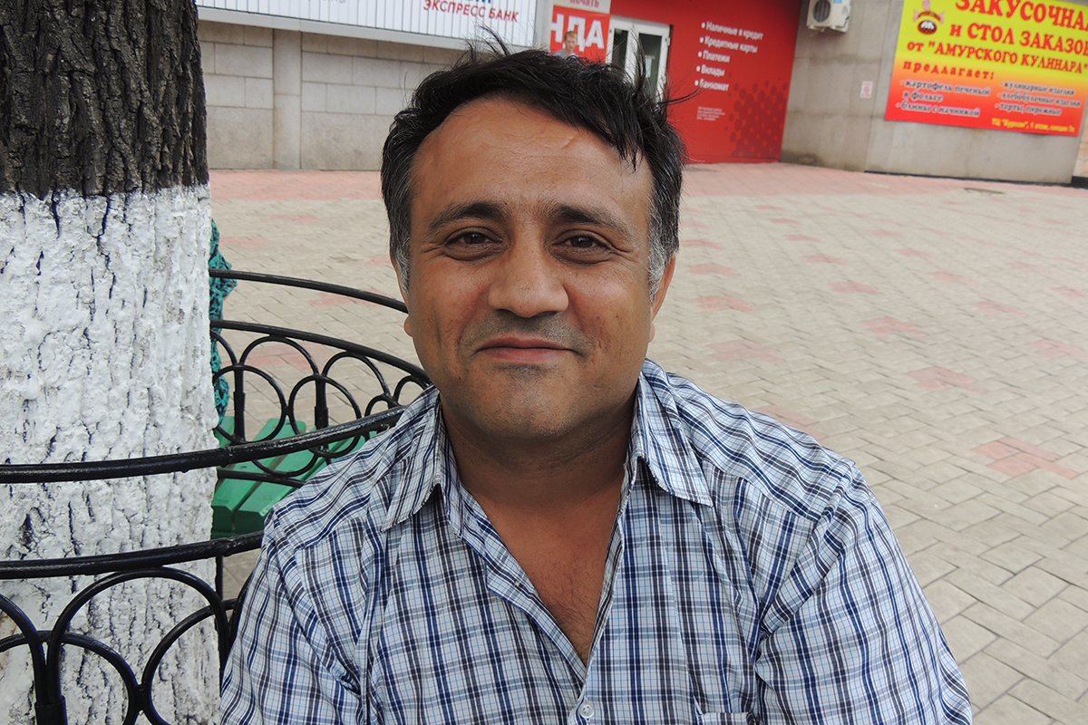 Алик Мустафаев, строитель