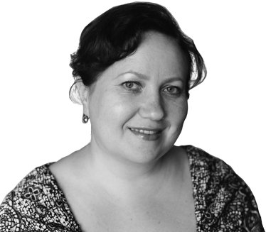 Пристегните детей / Каждый раз, когда я вижу стоящего в чьей-то двигающейся машине ребенка, мне хочется крикнуть его беззаботным родителям: «Что же вы делаете?! Пристегните малыша!» Хотя сама далеко не образцовый водитель, может, даже как та обезьяна с гранатой из анекдота, но я всегда пристегиваюсь ремнем безопасности и вожу пристегнутым в детском кресле своего 3-летнего сына. В моей дорожной практике было несколько случаев, когда столь ненавистный многим водителям ремень безопасности спасал людям жизнь.