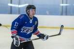 Александр Козлов сыграл в первом хоккейном матче сезона