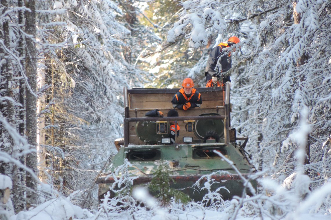 Сейсморазведчики работают в непростых условиях Сибири.