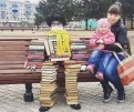 arbat.elena: В день книги книги вышли в люди.