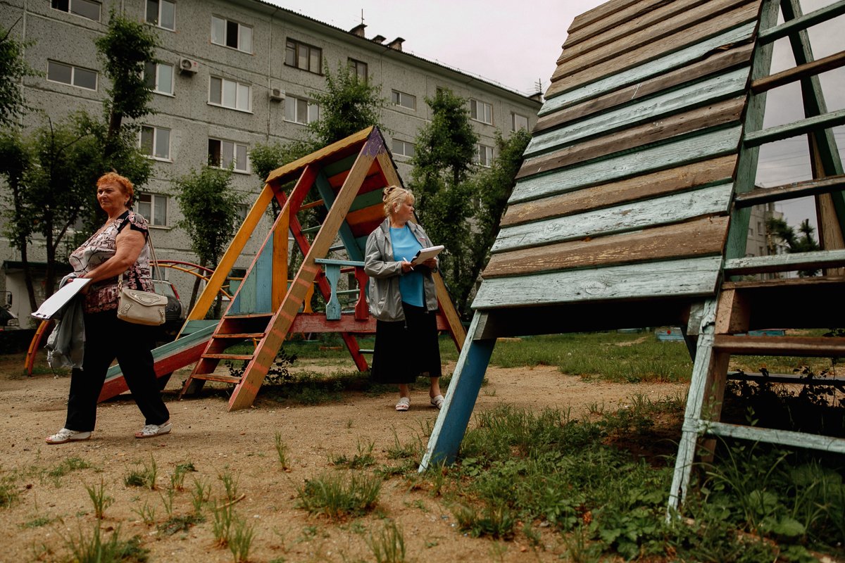 Во время рейда эксперты учитывали наличие мусора и качества материалов, из которых сделаны турники.
