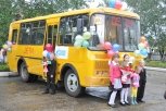 Газовики подарили амурской школе автобус