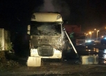 Фура-рефрижератор сгорела на парковке в Благовещенске