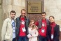 Ксения Тяжелкова (в центре) уже побывала на экскурсии в московском Центре управления полетами.