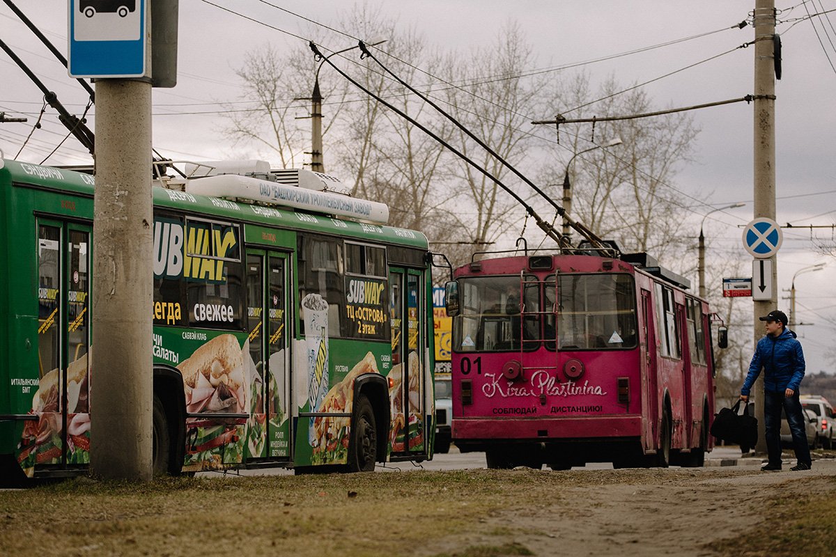 На сегодняшний день около 20-30 сотрудников троллейбусного управления пока остаются без работы.