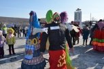 Масленица в противогазе и бои подушками: в Соловьевске проводили зиму