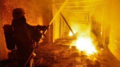 Кондитерский цех «Золотой колос» горел в столице Приамурья в здании ИПК
