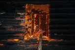 В сгоревшем доме в Береговом нашли зарезанную семью