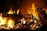 В Береговом соседи спасли многодетную семью из пожара