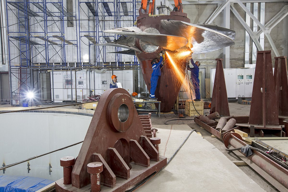 Рабочее колесо четвертого гидроагрегата готовится к монтажу. Фото: «РусГидро»