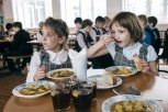 Для благовещенских детей-инвалидов введут двухразовое питание в школах