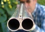 Благовещенец устроил стрельбу из ружья по отдыхающим на реке Зее