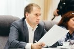 Бюджет, дольщики и депутатский резерв: губернатор встретился с лидерами фракций Заксобрания