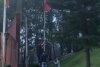 Группа вандалов украла флагшток со Знаменем Победы с площади Сковородина (видео)