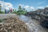 В Ивановке восстанавливают разбитую во время наводнения главную дорогу
