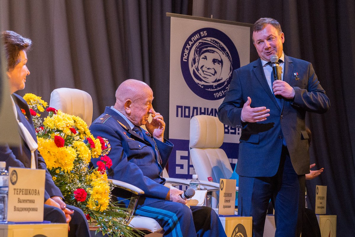 Кончил в мамину130