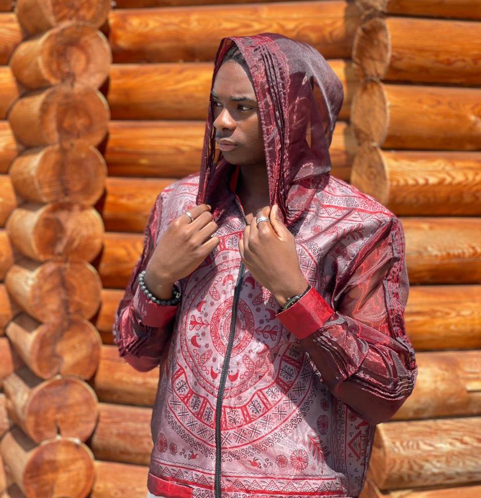 Его любимые места: набережная, парк Дружбы, Первомайский парк. Фото: Личный архив