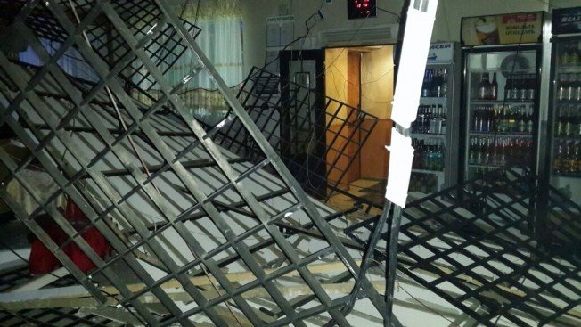 В Зее в кафе потолок рухнул на танцующих посетителей