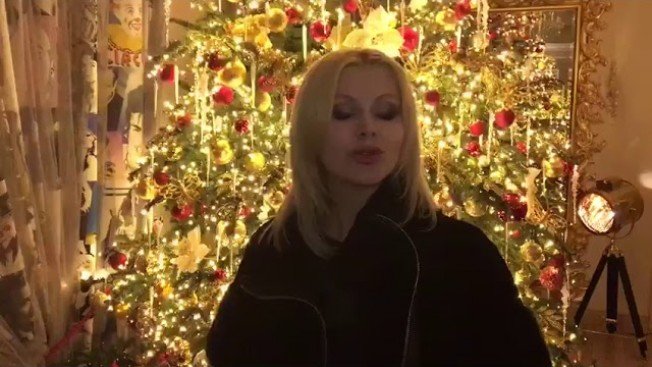 Певица Натали поздравила