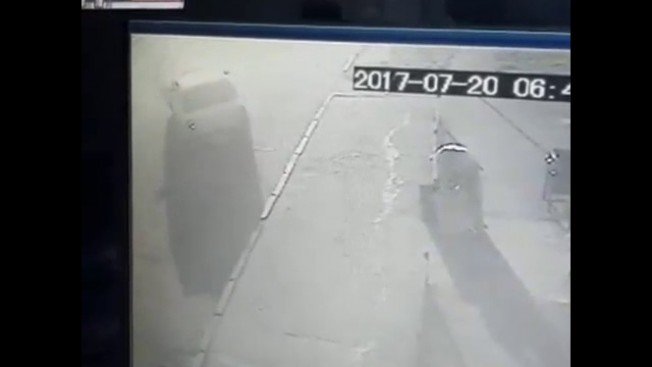 Мотоциклист разбился после столкновения с такси в Благовещенске (Видео аварии).