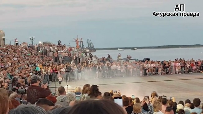 Благовещенск спел «Виват, Амур! Я рожден в Советском Союзе»