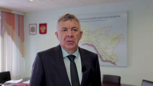Амурский министр здравоохранения Андрей Субботин поздравил медиков с праздником