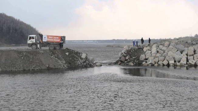 Нижне-Бурейская ГЭС: перекрытие реки Буреи на новой площадке