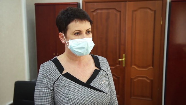 И.о. министра здравоохранения Светлана Леонтьева отвечает на вопросы про работу медиков в пандемию