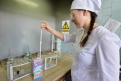 В лабораториях осуществляется химический и бактериологический контроль сырья и готовой продукции.
