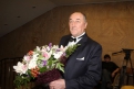 Коллега актрисы по Малому театру Борис Клюев принес имениннице большой букет цветов.